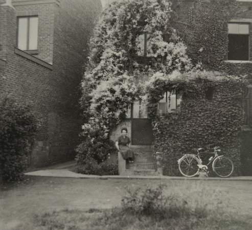 1958 - Marie-Francoise Falisse rue Dewist.jpg